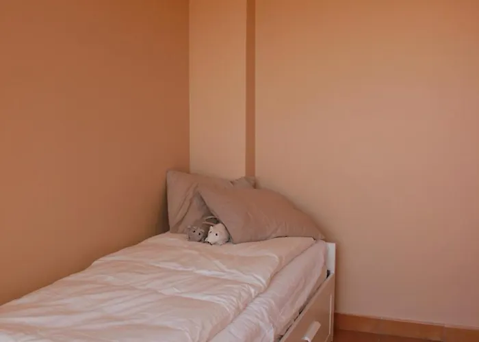 142 Aquamarinas F-14 Apartman *